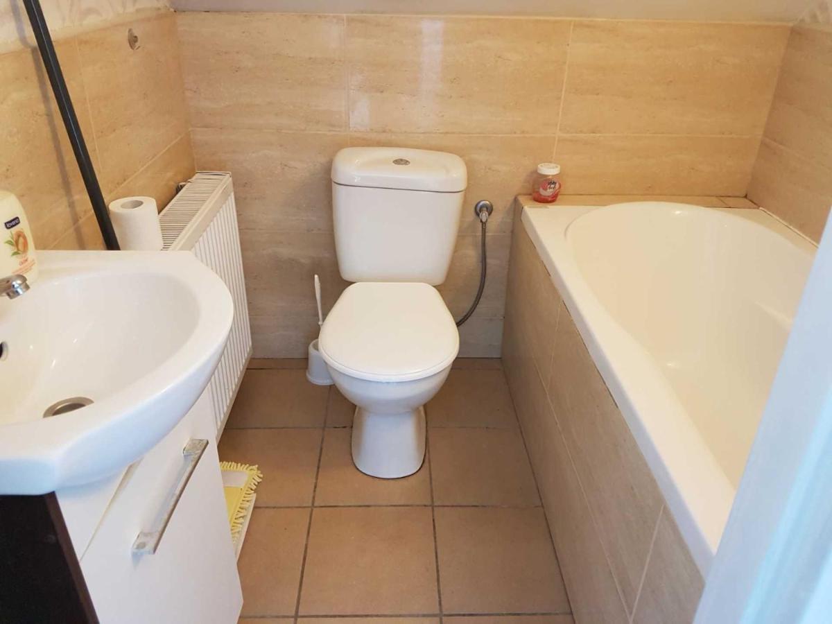 E&S_ Apartament Milicz Bagian luar foto